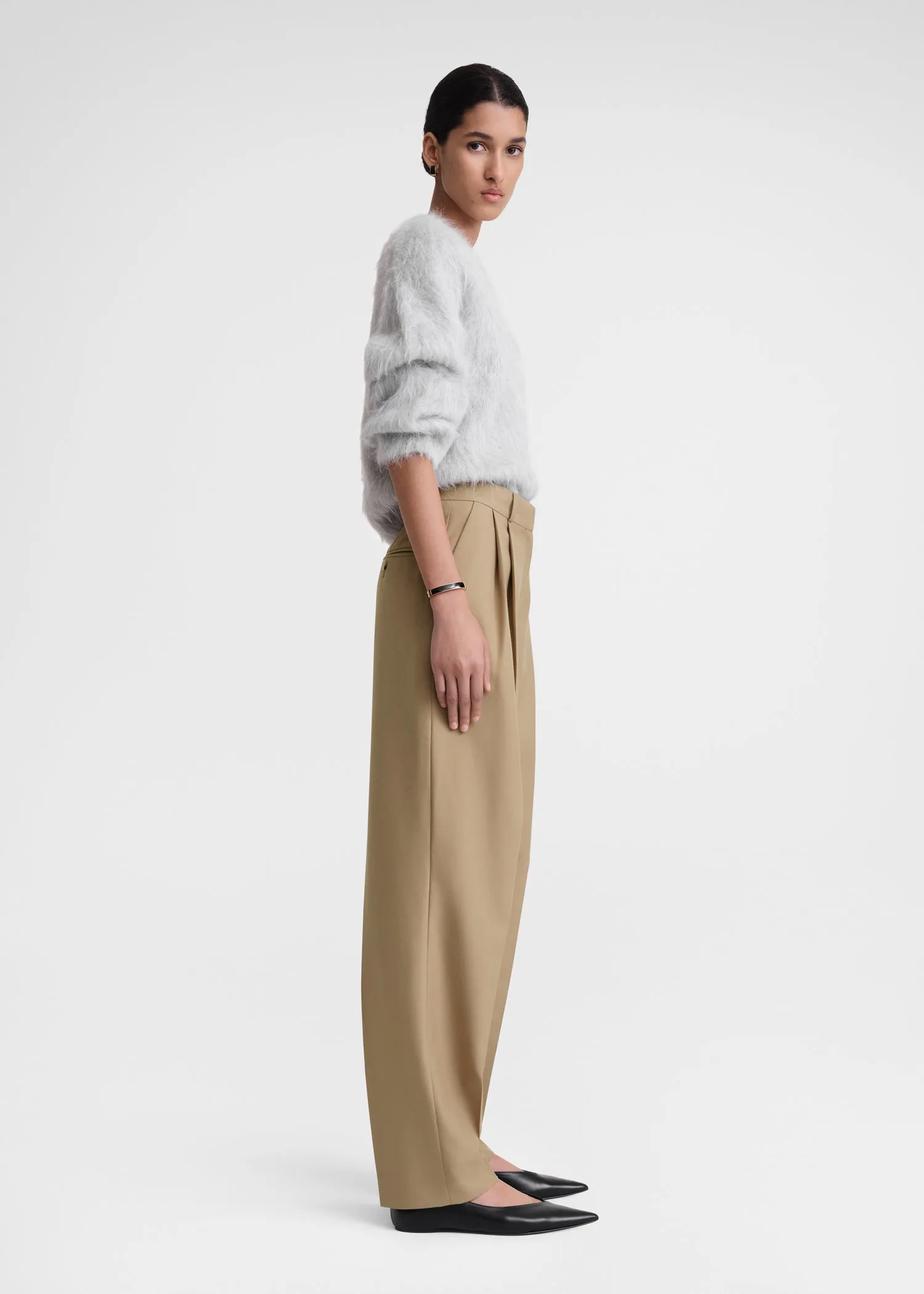 Double-pleated tailored trousers biscuit