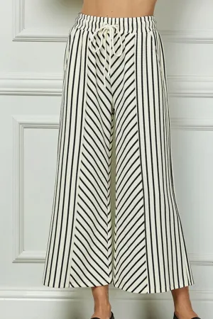 Linnie Wide leg pant in Black and White