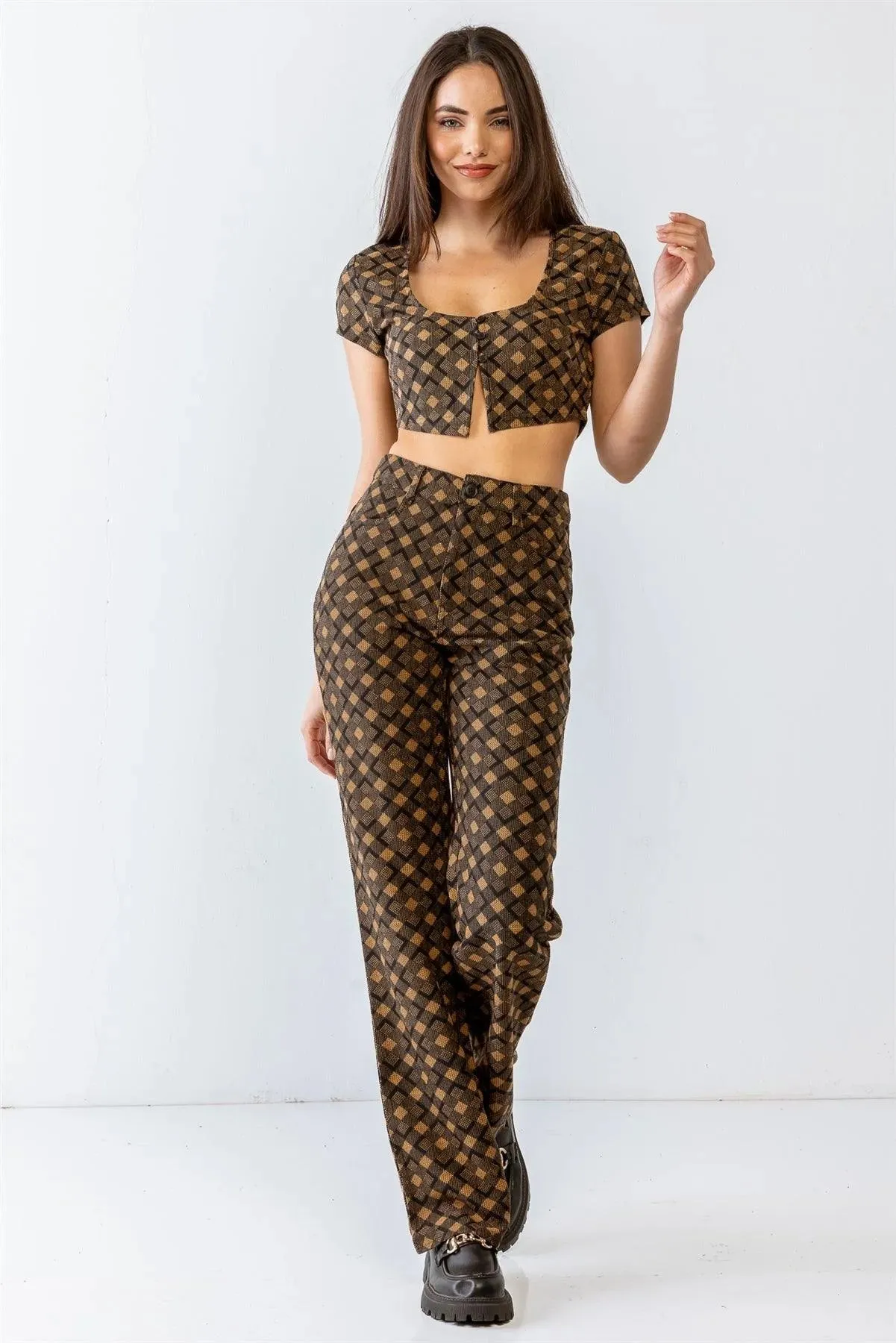 Tan & Black Diamond Print Button Short Sleeve Crop Top & High Waist Four Pocket Pants Set /1-2-2-1